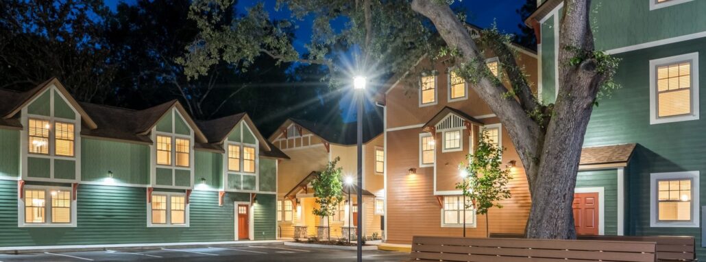 The Craftsman Luxury Townhomes – Closest Apartments to UF and Midtown