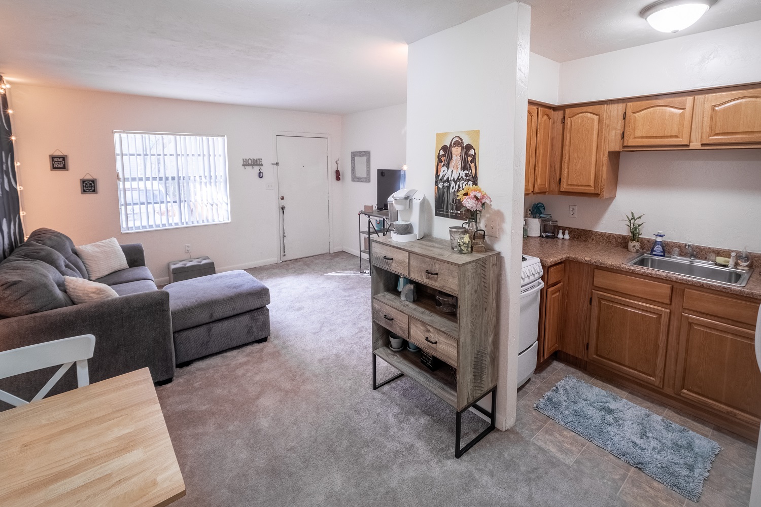 one bedroom apartments near red rock casino